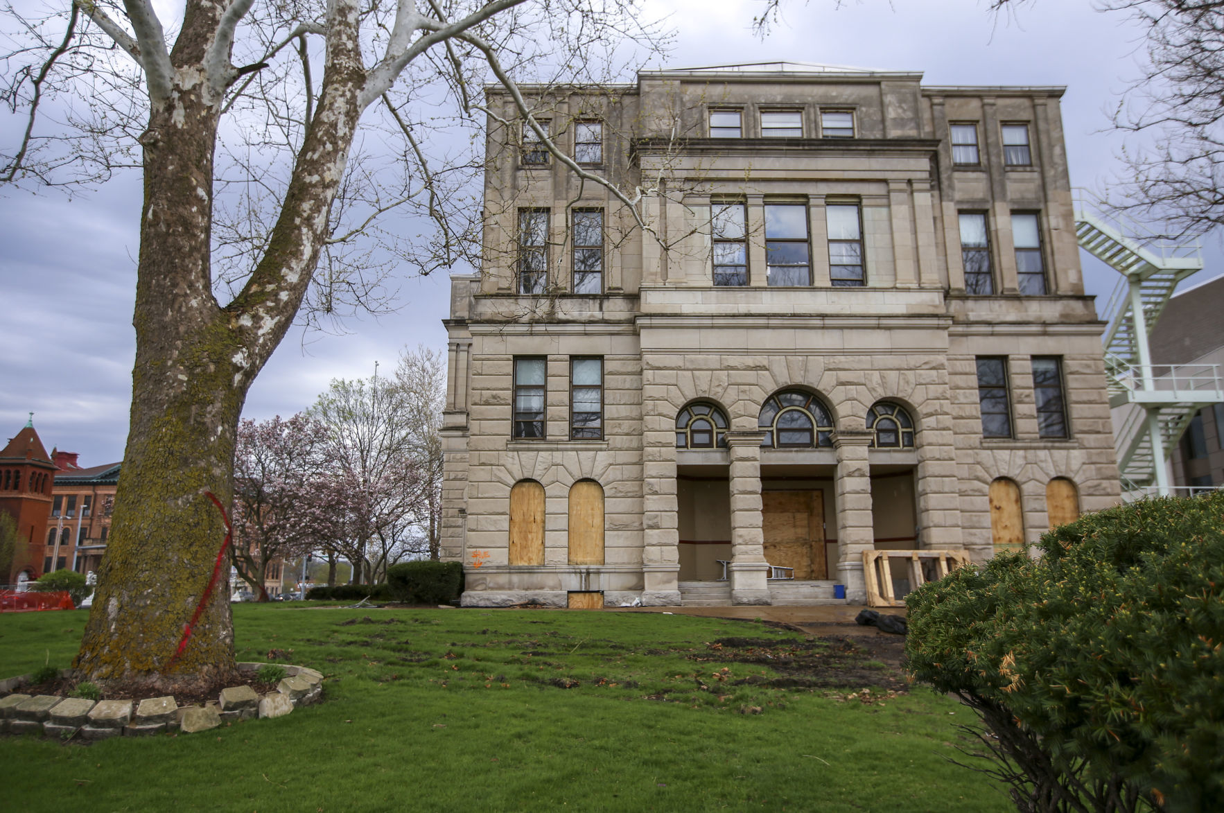042219-mda-nws-courthouse-005